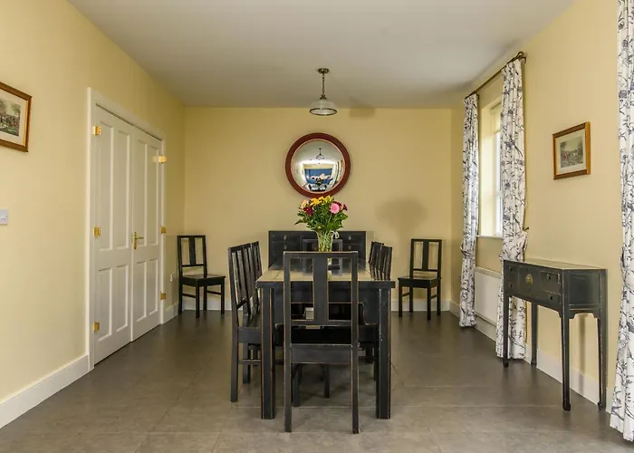 20 Village Square Holiday home